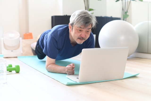 60代から始める体幹トレーニング｜転倒予防と健康維持の完全ガイド