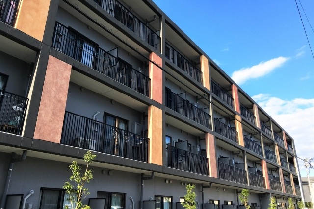 老後の家はどうする?住み替え・リフォーム・住み続ける選択肢を徹底比較