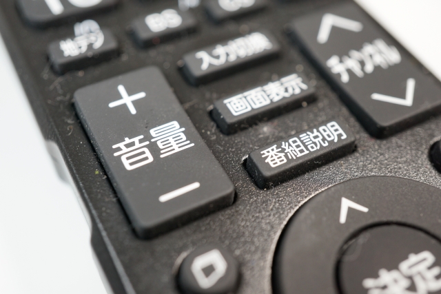 高齢者テレビ音量問題の解決法｜即効性重視の対策ガイド